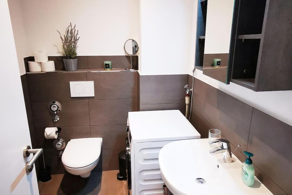 Hh 03 By Rockchair - Superhost Status - Modernes Apartment Mit Sonnigem Balkon & Premium Boxspringbetten In Winterhude - Hamburg Top Geheimtipp Εξωτερικό φωτογραφία