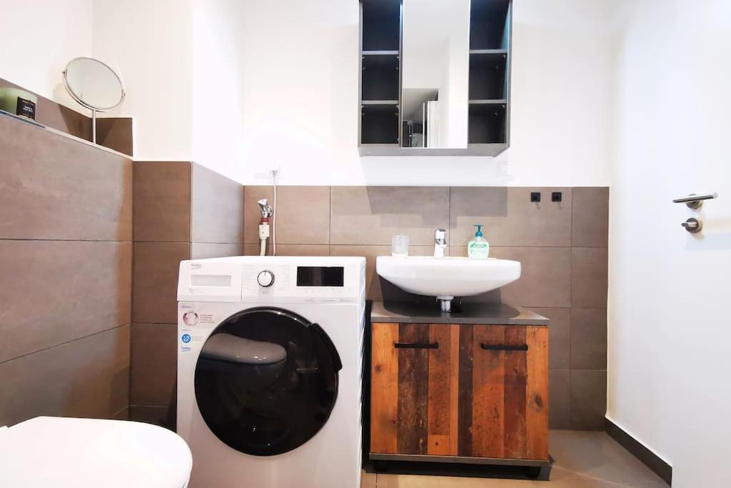 Hh 03 By Rockchair - Superhost Status - Modernes Apartment Mit Sonnigem Balkon & Premium Boxspringbetten In Winterhude - Hamburg Top Geheimtipp Εξωτερικό φωτογραφία